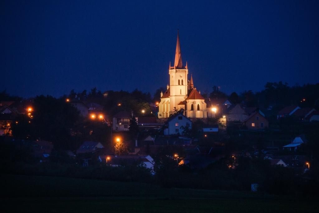 Nad Vinnym Sklipkem Znojmo Buitenkant foto