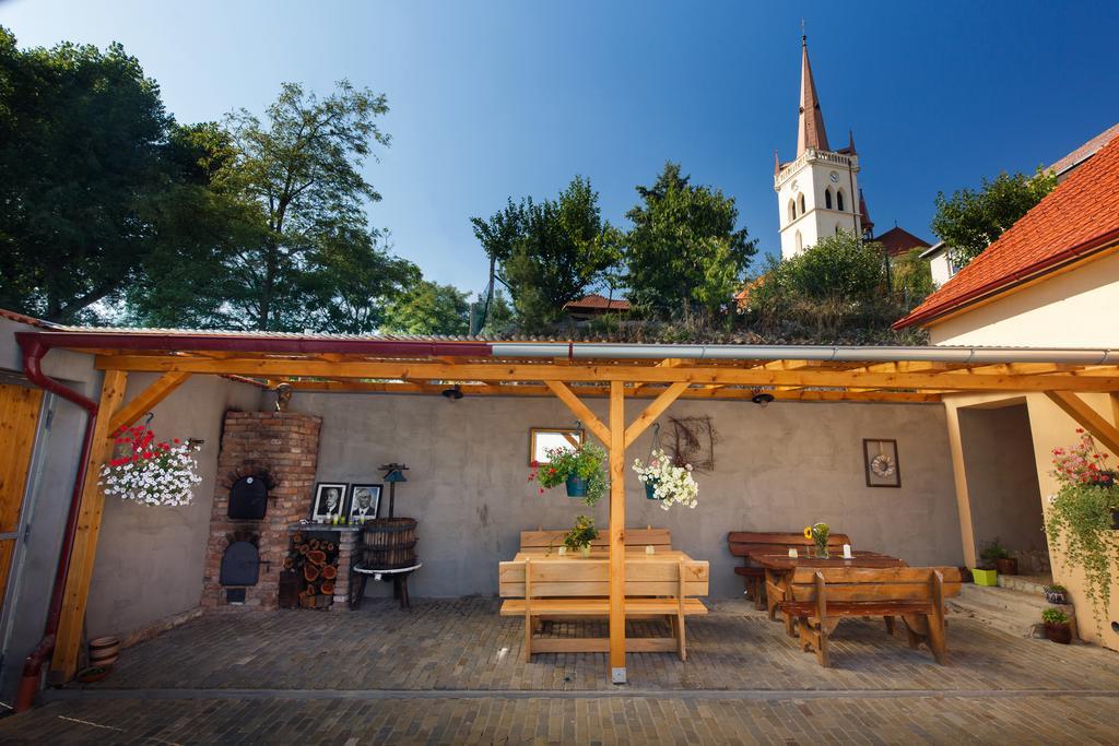 Nad Vinnym Sklipkem Znojmo Buitenkant foto